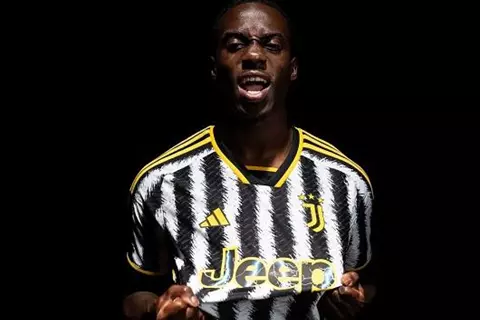 نجل جورج ويا يقترب من الدوري الإنجليزي